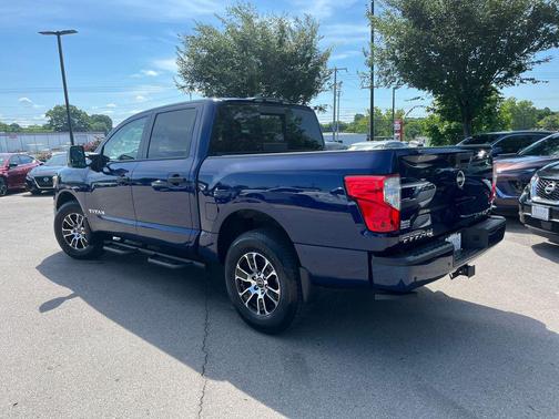 Deep Blue Pearl 2024 Nissan Titan SV