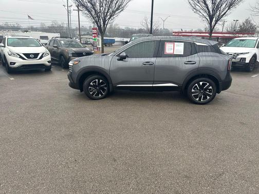 2025 Nissan Kicks SV