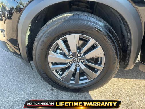Super Black 2024 Nissan Pathfinder SV FWD
