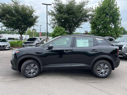 Super Black 2026 Nissan Kicks S