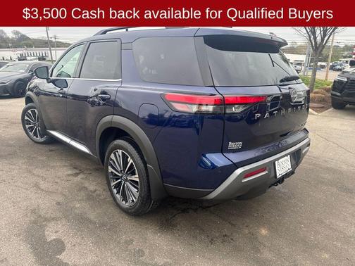 Deep Ocean Blue Pearl 2026 Nissan Pathfinder Platinum