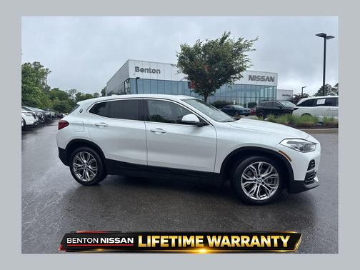 Mineral White Metallic 2022 BMW X2 xDrive28i