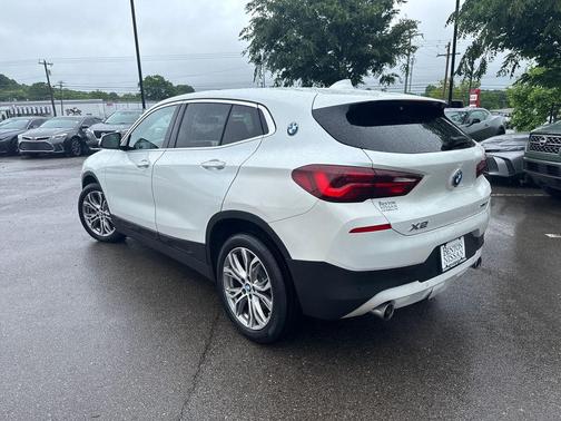 Mineral White Metallic 2022 BMW X2 xDrive28i