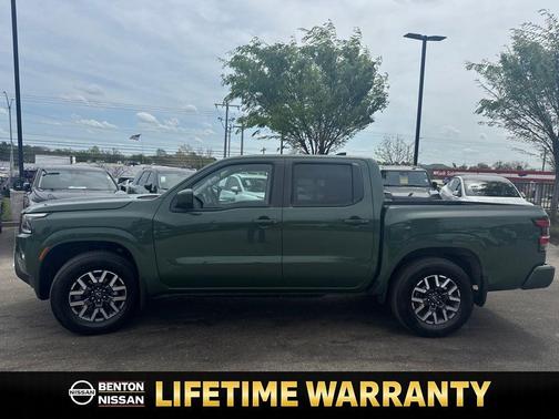 2024 Nissan Frontier SL