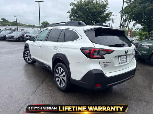 Crystal White Pearl 2023 Subaru Outback Premium