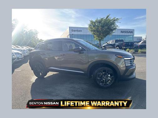 Canyon Bronze Metallic 2026 Nissan Kicks SR