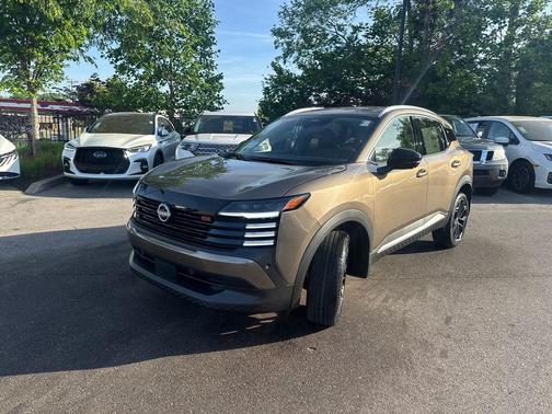 Canyon Bronze Metallic 2026 Nissan Kicks SR
