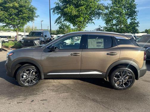 Canyon Bronze Metallic 2026 Nissan Kicks SR