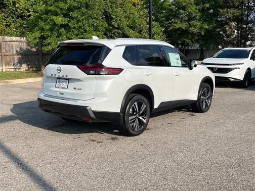 2025 Nissan Rogue SL