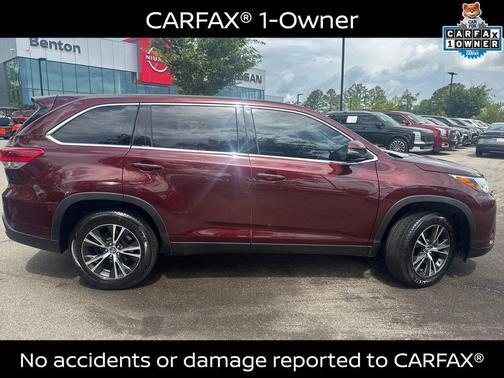 Ooh La La Rouge Mica 2019 Toyota Highlander LE