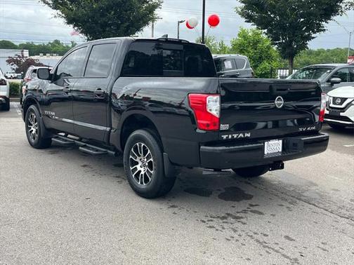 2024 Nissan Titan SV