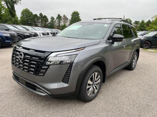 Gun Metallic 2026 Nissan Pathfinder SL