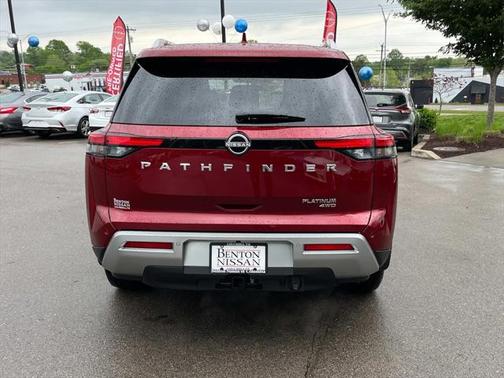 2023 Nissan Pathfinder Platinum 4WD