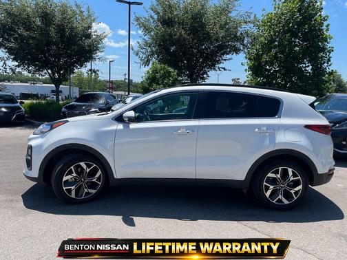 Snow White Pearl 2022 Kia Sportage EX