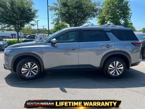 Gun Metallic 2025 Nissan Pathfinder SL 4WD