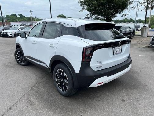 Fresh Powder 2026 Nissan Kicks SV