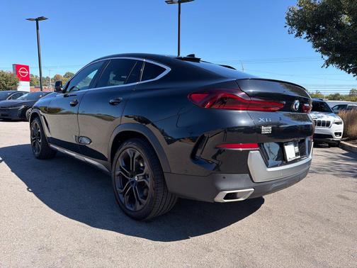 Black Sapphire Metallic 2023 BMW X6 xDrive40i