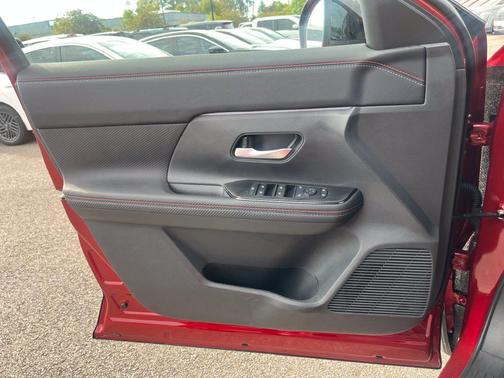 Scarlet Ember Tintcoat 2027 Nissan Kicks SR