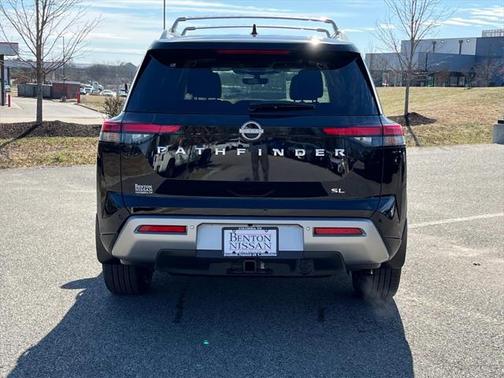 2025 Nissan Pathfinder SL FWD