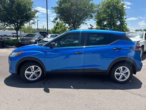Electric Blue Metallic 2025 Nissan Kicks S