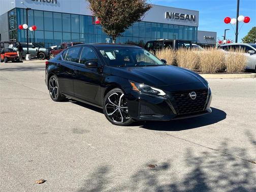 2023 Nissan Altima SR FWD