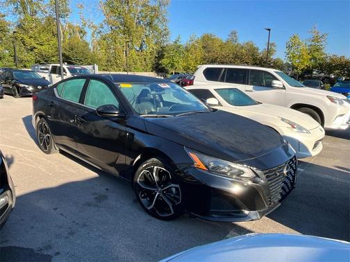 2023 Nissan Altima SR FWD