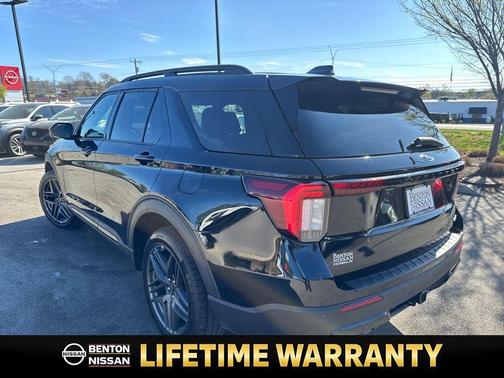 Black Metallic 2025 Ford Explorer ST-Line
