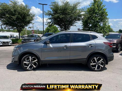 Gun Metallic 2021 Nissan Rogue Sport SL