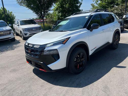 Everest White Pearl Tricoat 2026 Nissan Rogue Rock Creek
