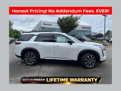Everest White Pearl Tricoat 2026 Nissan Pathfinder Platinum