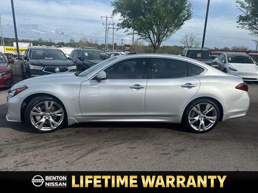 Liquid Platinum 2018 INFINITI Q70 3.7 LUXE