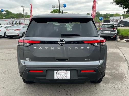 2023 Nissan Pathfinder S 4WD