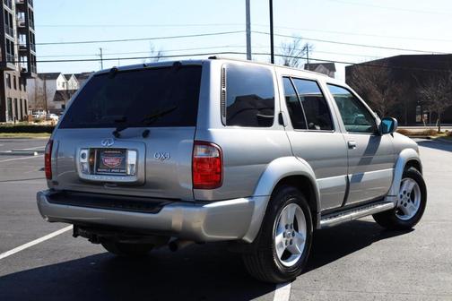 2001 INFINITI QX4 