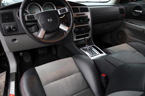 2007 Dodge Charger SRT8