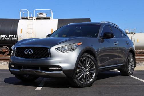 2017 INFINITI QX70 Base