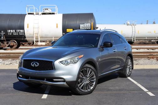 2017 INFINITI QX70 Base