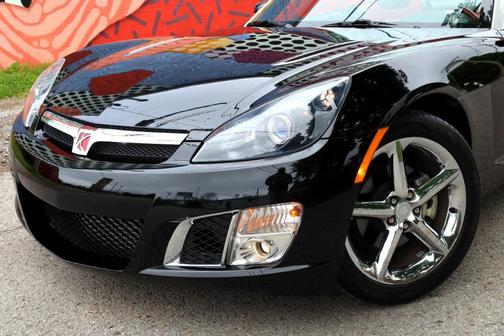 2007 Saturn Sky Red Line