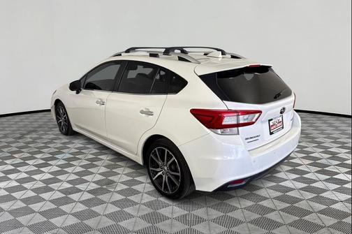 Crystal White Pearl 2018 Subaru Impreza 2.0i Limited