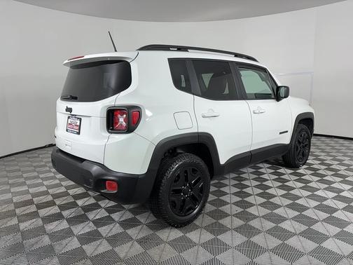 Alpine White 2018 Jeep Renegade Upland
