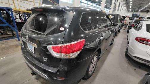 2015 Nissan Pathfinder SV