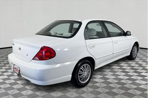 2003 Kia Spectra Base