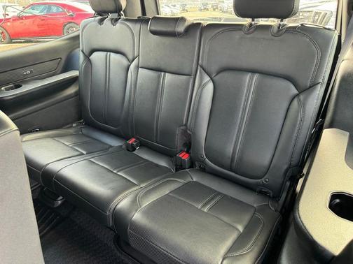 Baltic Gray Metallic Clearcoat 2022 Jeep Wagoneer Series II 4x4