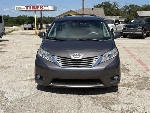 2013 Toyota Sienna XLE
