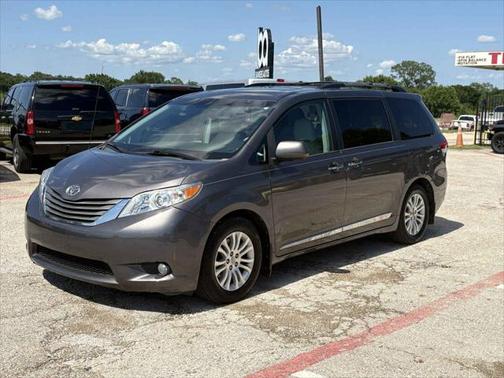 2013 Toyota Sienna XLE