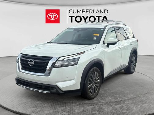 Pearl White Tricoat 2023 Nissan Pathfinder SL 4WD