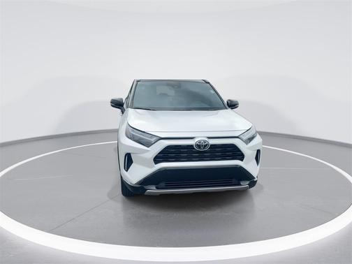 2025 Toyota RAV4 Hybrid SE