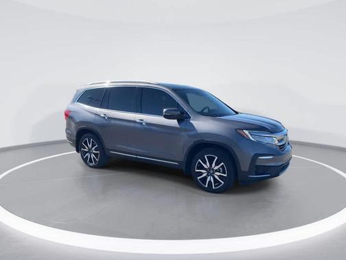 2022 Honda Pilot Touring 8-Passenger