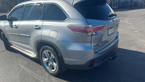 2016 Toyota Highlander Limited Platinum