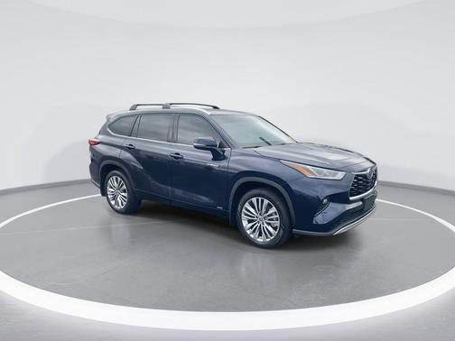 2021 Toyota Highlander Hybrid Platinum
