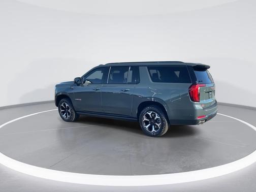 2025 GMC Yukon XL 4WD AT4